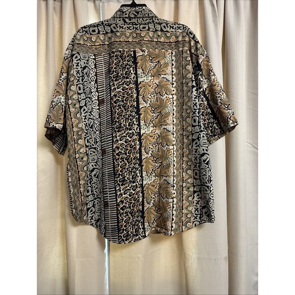 Prianka’s Womens Button Front Top Shirt 2X Multicolor Animal Print Short Sleeve - Picture 7 of 7